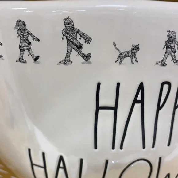 Rae Dunn Happy Halloween Batter Bowl White Ceramic - Brand New - Picture 4 of 9